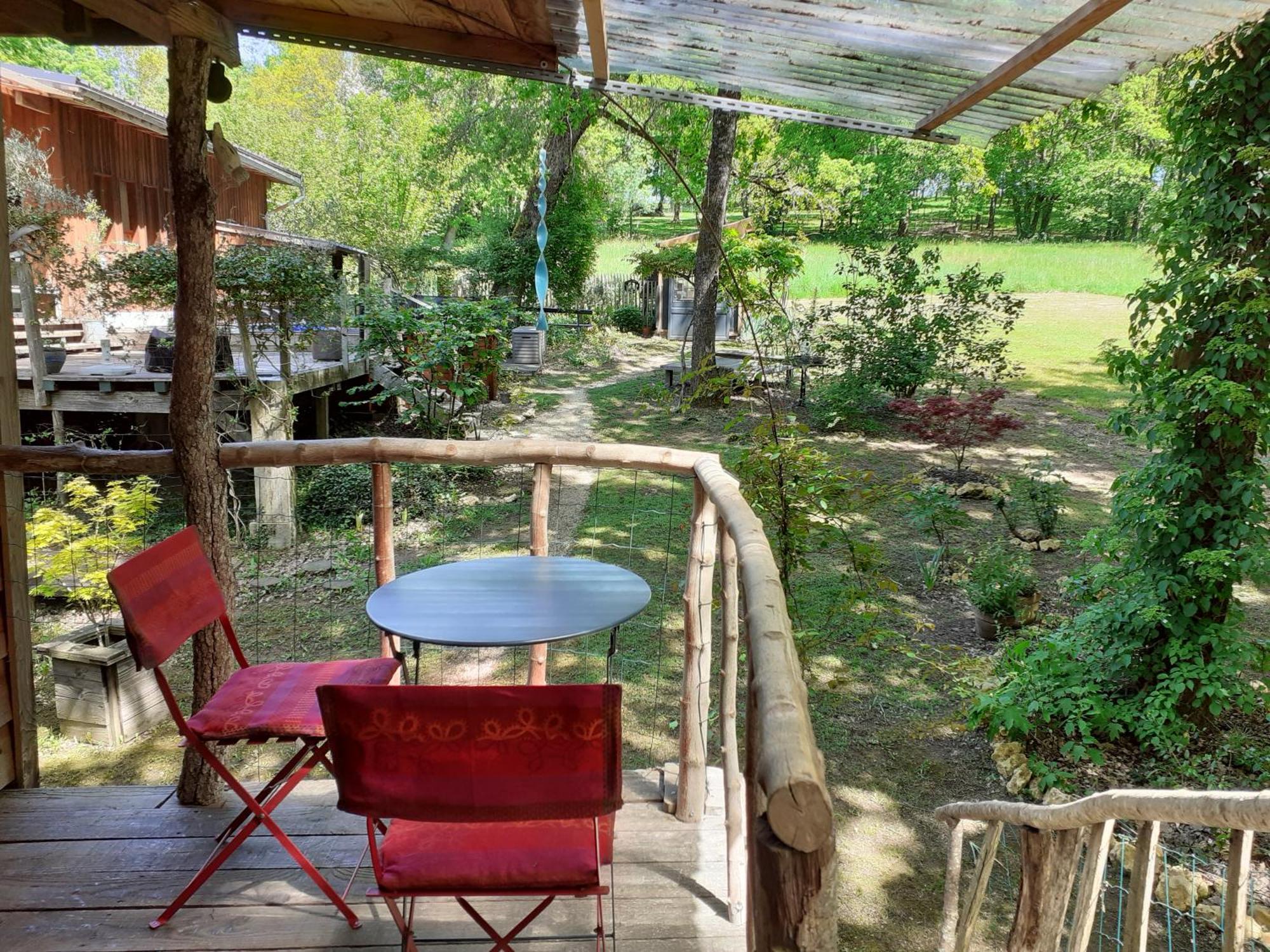 La Cabane De L'Oiseau Couze-et-Saint-Front Exteriér fotografie